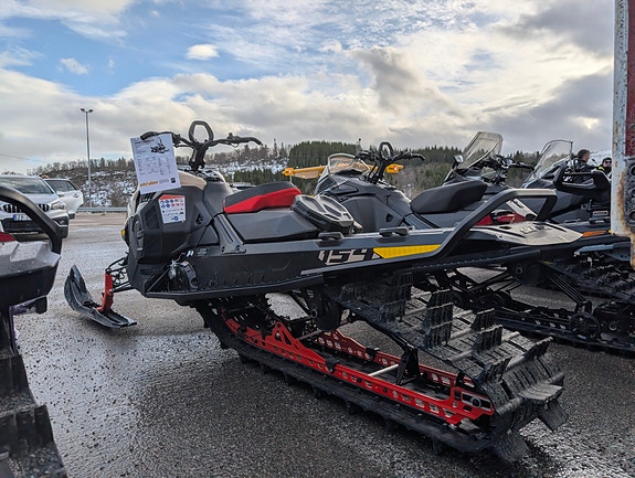 Ski-doo Summit Adrealine 154" 600RR E-TEC 3 of 5
