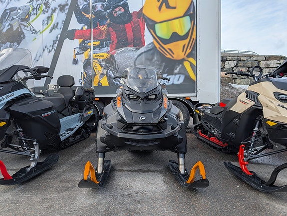 Ski-doo Tundra LE 600 ACE 5 of 5