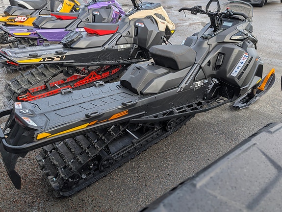 Ski-doo Tundra LE 600 ACE 3 of 5