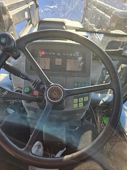 Fendt Farmer vario 412 2 of 5
