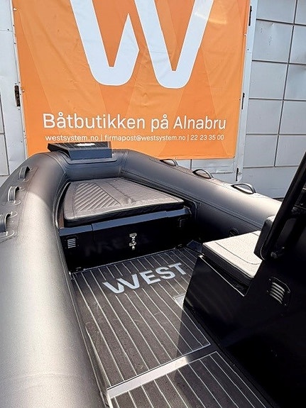 NYHET! West Alu Rib 420 Deluxe m/konsoll - Sort/Grå 2 of 5