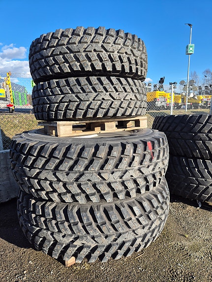 Nokian TRI2 NH, New Holland, kr 65 000,-
