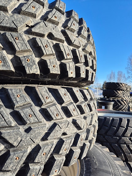Nokian TRI2 NH, New Holland, kr 65 000,-