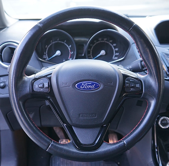 Ford Fiesta 25 of 30