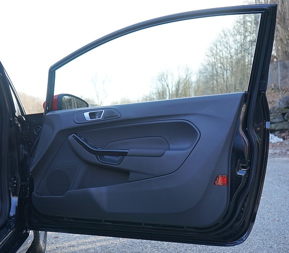 Ford Fiesta 21 of 30