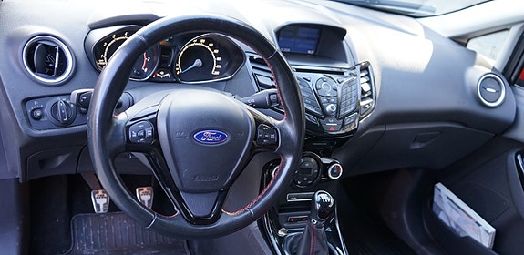 Ford Fiesta 18 of 30