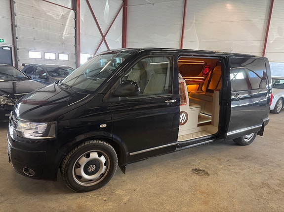 Volkswagen Caravelle 4 of 5