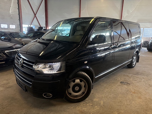 Volkswagen Caravelle 2 of 5