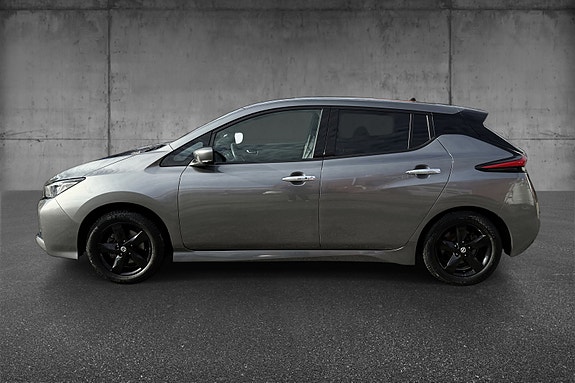 Nissan Leaf 4 of 5