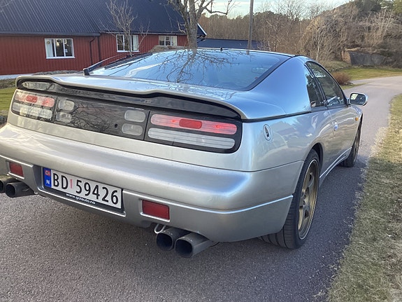 Nissan 300 ZX 10 of 14