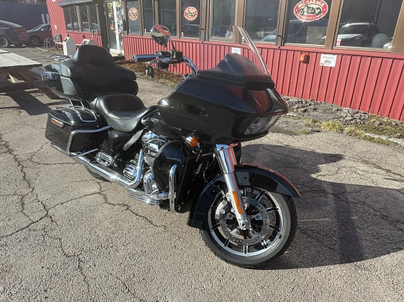 Harley-Davidson FLTRU Road Glide Ultra, meget pen, kun 18000 km 6 of 17