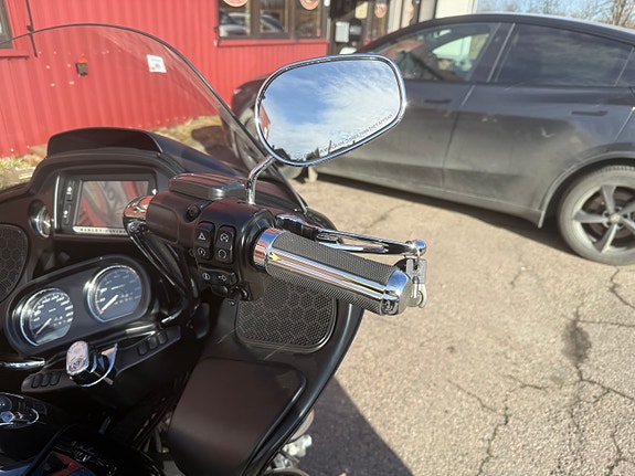 Harley-Davidson FLTRU Road Glide Ultra, meget pen, kun 18000 km 11 of 17