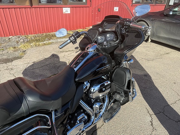 Harley-Davidson FLTRU Road Glide Ultra, meget pen, kun 18000 km 13 of 17