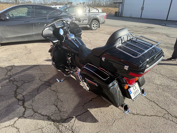 Harley-Davidson FLTRU Road Glide Ultra, meget pen, kun 18000 km 14 of 17