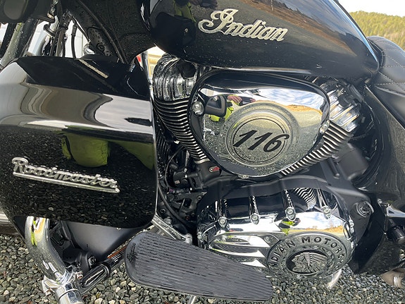 INDIAN Roadmaster 2 of 5