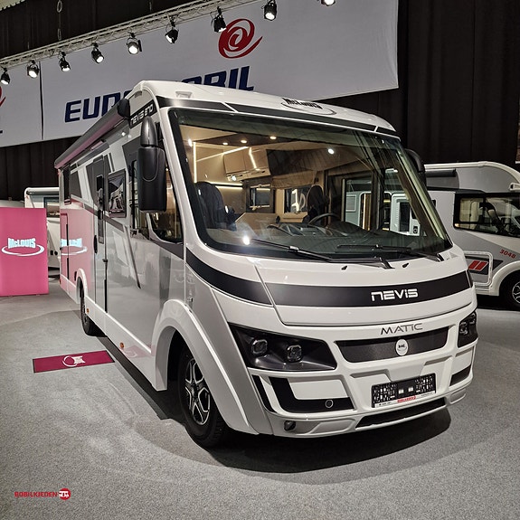 Mclouis Mclouis Nevis 870 || Tvillingsenger + senkeseng | 4.4T | 180hk + 8.trinnsautomatgir | Stekeovn | TV | Solcelle | MESSETILBUD!