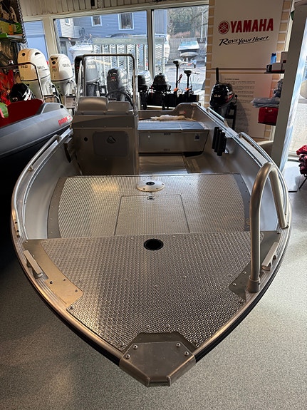 Linder 445 sm Catch m/Suzuki 30hk/kartplotter 4 of 12