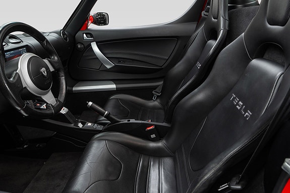 Tesla Roadster 16 of 24