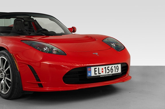 Tesla Roadster 6 of 24