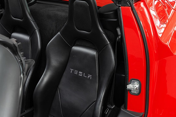 Tesla Roadster 18 of 24