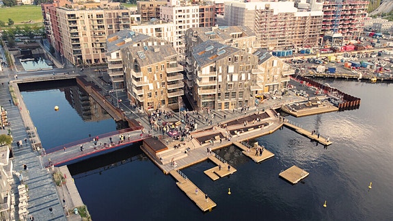 Åpningsdag av promenaden i sept 2025