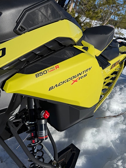 Ski-doo Backcountry X-RS 850 E-TEC Turbo R 180HK 3 of 5