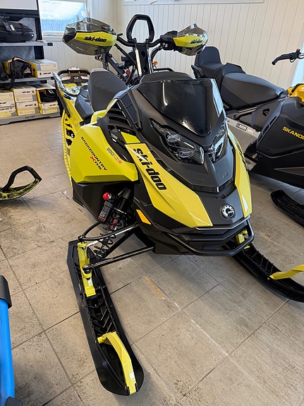 Ski-doo Backcountry X-RS 850 E-TEC Turbo R 180HK 5 of 5