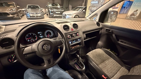 Volkswagen Caddy 2 of 5