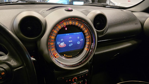 MINI Cooper S 11 of 14