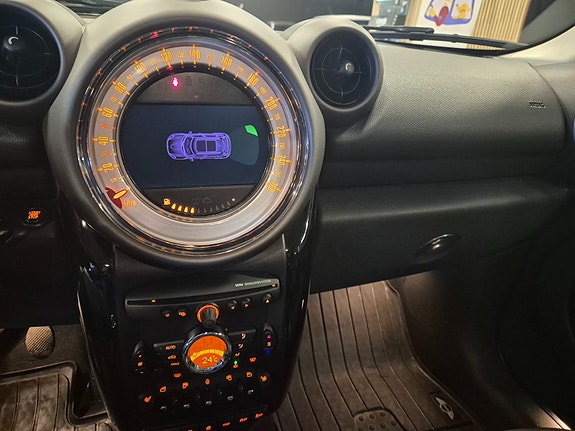 MINI Countryman Cooper D 12 of 14