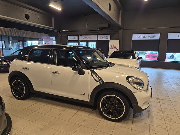 MINI Countryman Cooper D 4 of 5