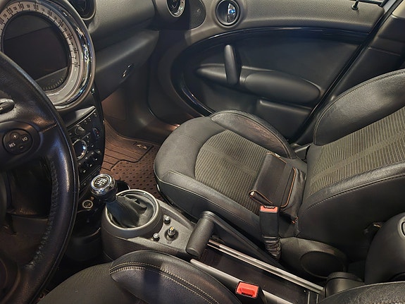 MINI Countryman Cooper D 11 of 14