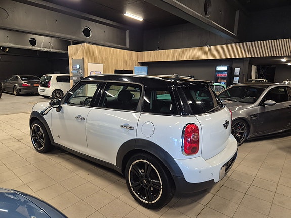 MINI Countryman Cooper D 8 of 14