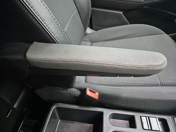 Volkswagen Caddy 25 of 30