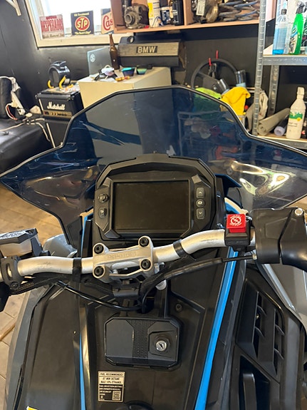 Polaris 650 Switchback Assault 3 of 5