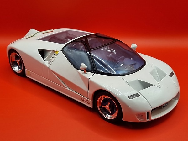 Ford GT90 Concept – Maisto 1:18 - Diecast metall