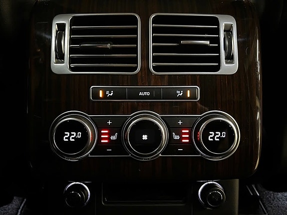 Land Rover Range Rover 10 of 30