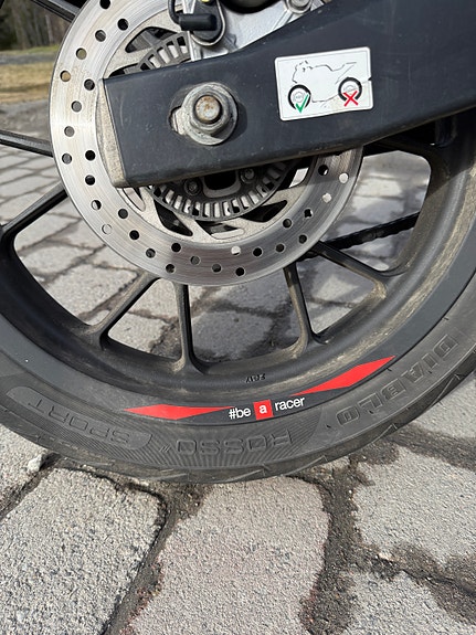 Aprilia RS 125 Tuono 9 of 19