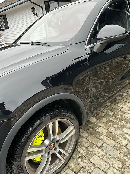 Porsche Cayenne 6 of 29