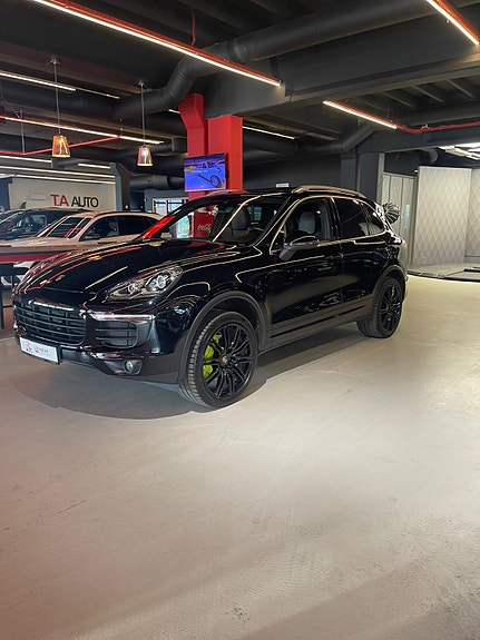 Porsche Cayenne 29 of 29