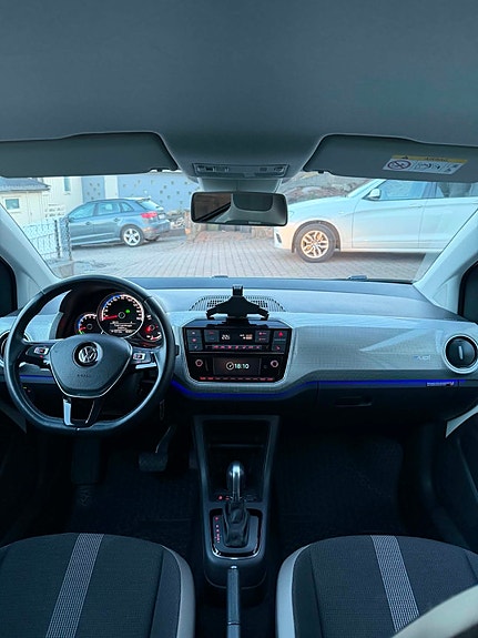 Volkswagen UP! 10 of 19