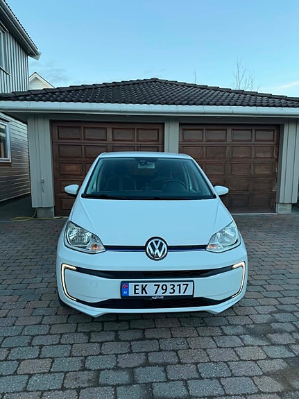 Volkswagen UP! 2 of 19