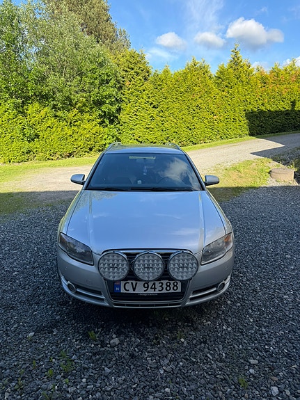 Audi A4 5 of 14