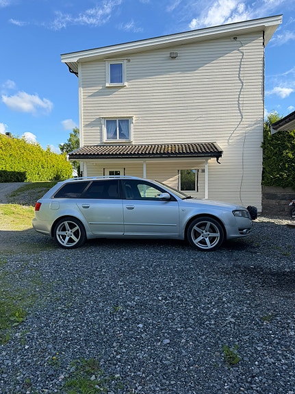 Audi A4 2 of 14