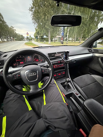 Audi A4 9 of 14