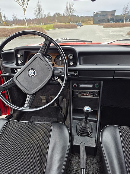BMW 1502 27 of 30