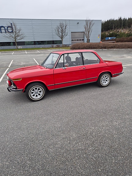 BMW 1502 2 of 30