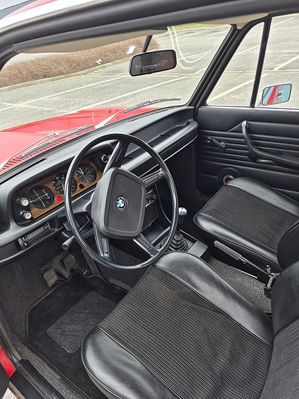 BMW 1502 24 of 30