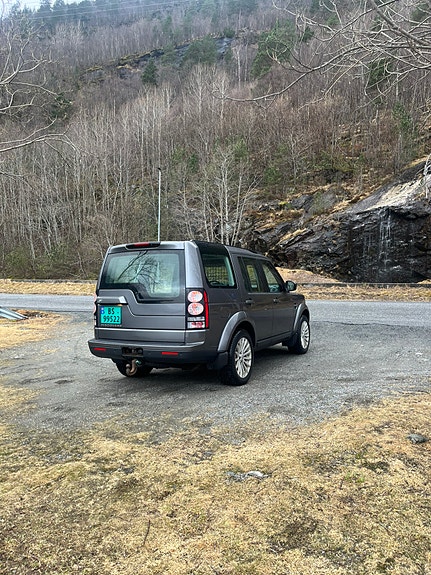 Land Rover Discovery 4 of 5