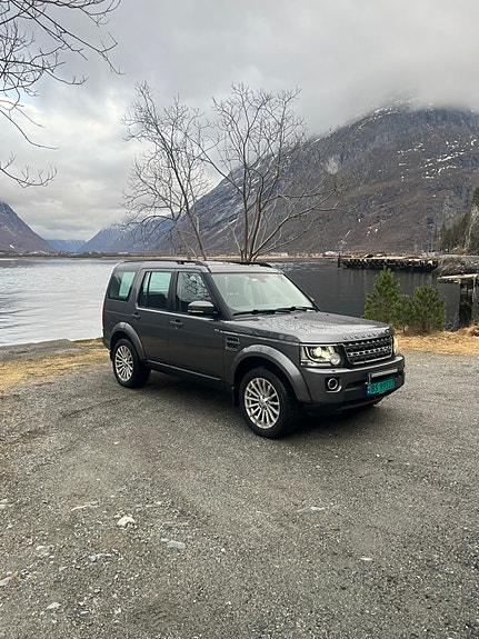 Land Rover Discovery 3 of 5